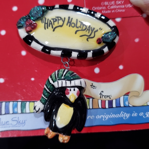 Hand Painted Blue Sky Claywear Pottery Pin "Happy Holidays" Penguin 🐧 Christmas - Picture 1 of 6